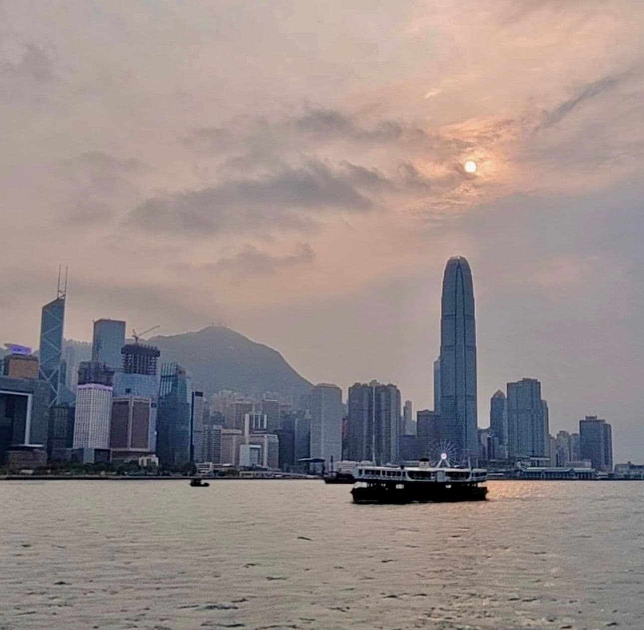 如何得知港股第二大升浪何時來?